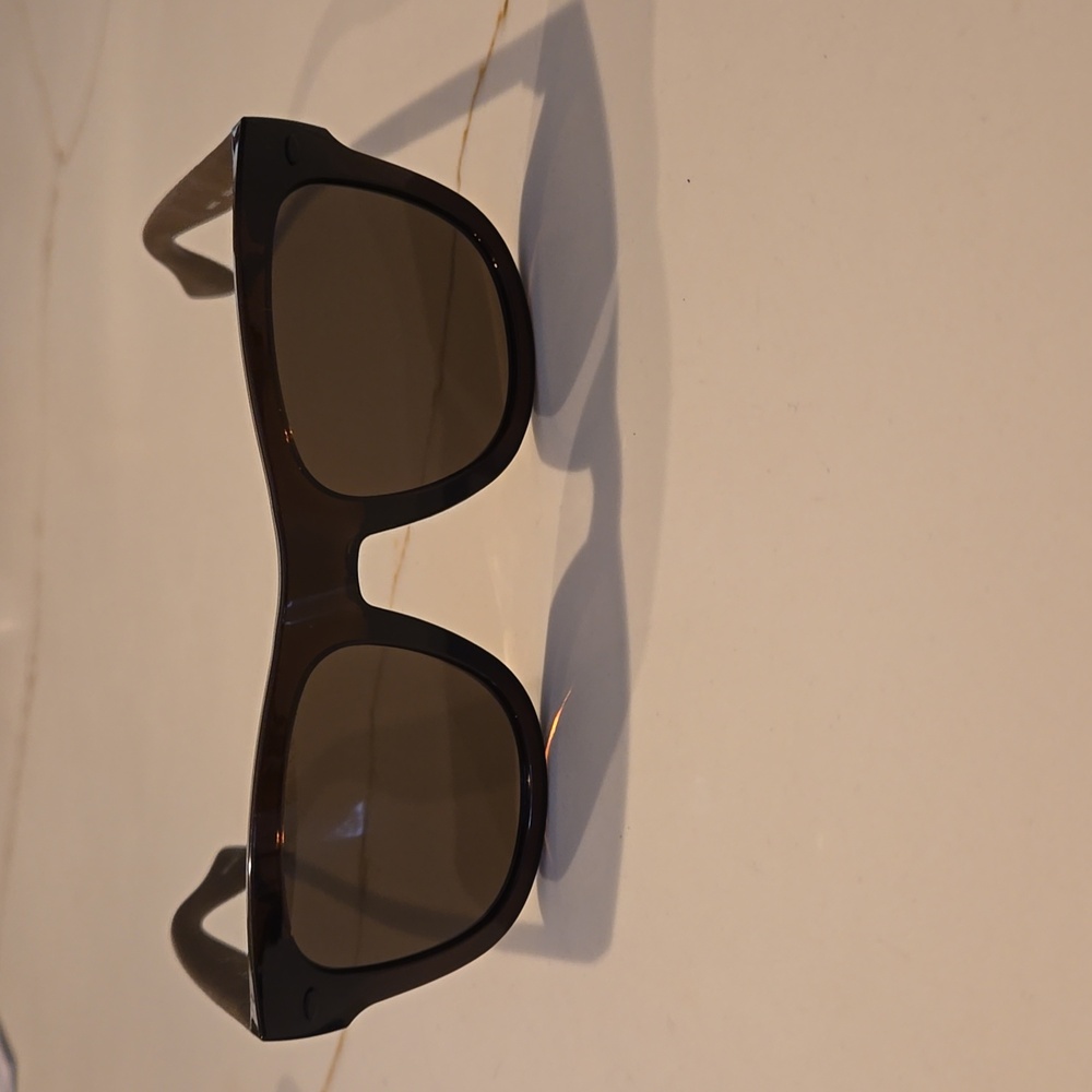 Havaianas sunglasses